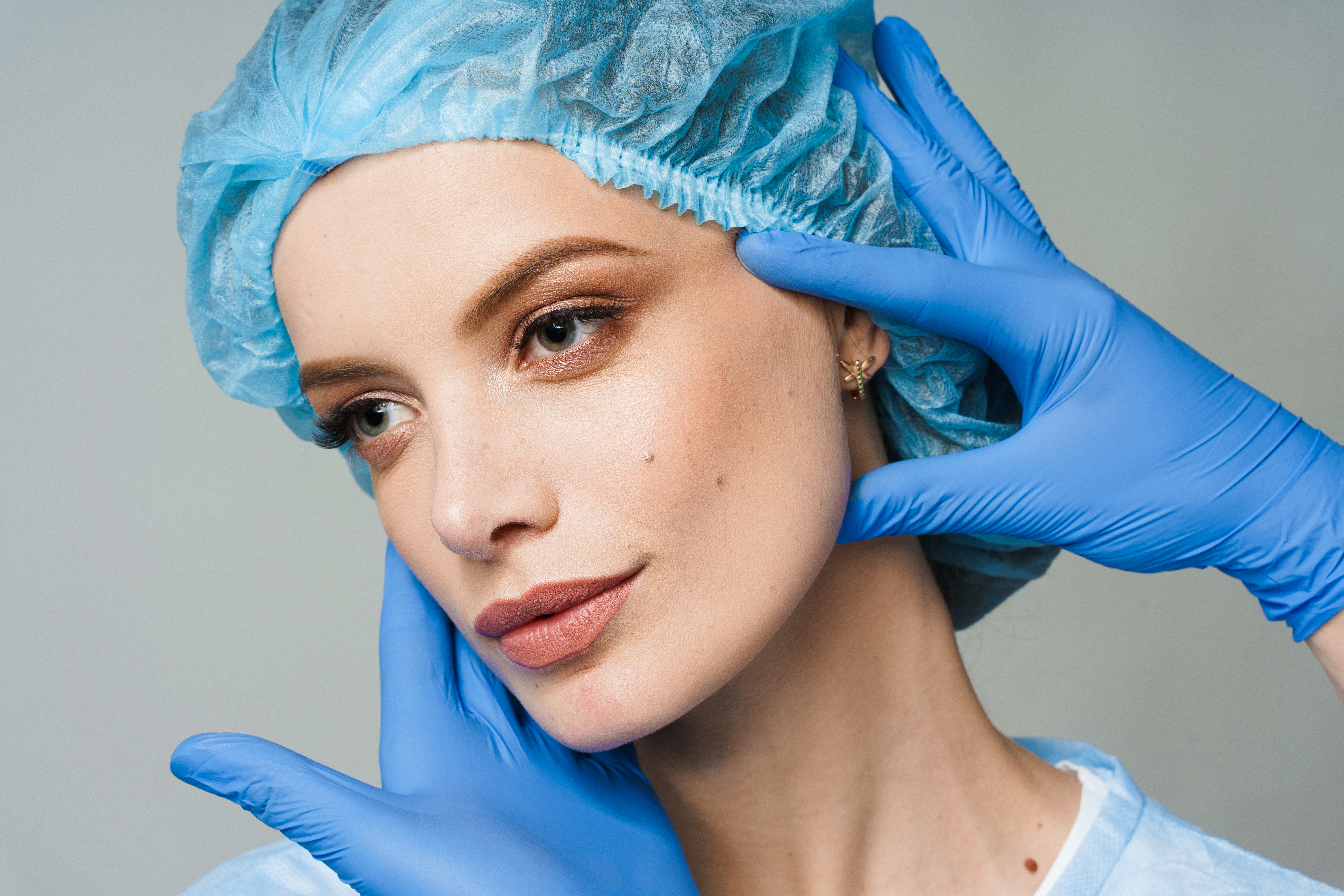 Woman preparing for procedure. | Source: Shutterstock