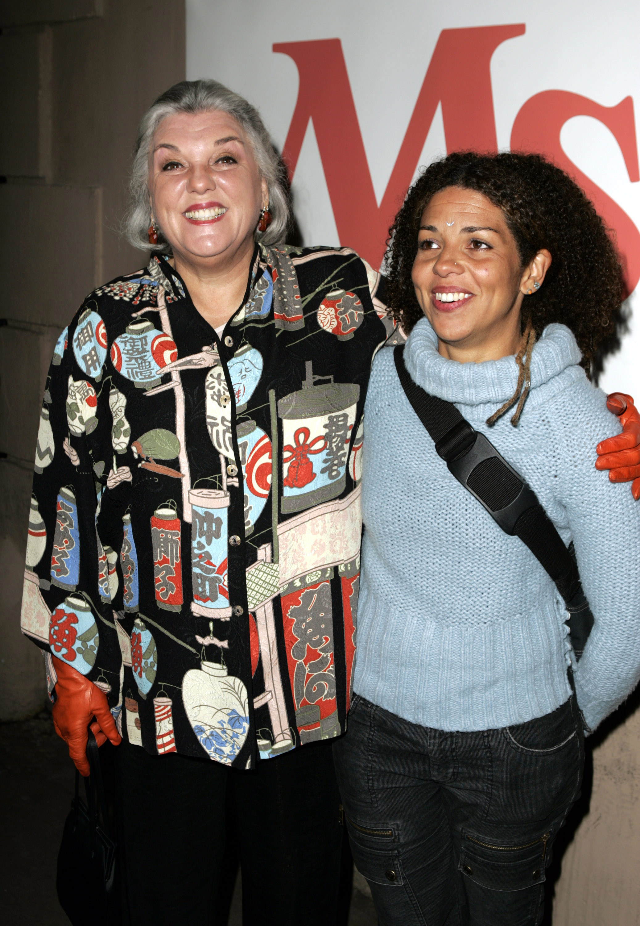 Tyne Daly with her daughter Alisabeth Brown during the event celebrating Kathy Najimy as one of Ms. Magazine's 2004 Women of the Year in Los Angeles, California, on November 29, 2004. | Source: Getty Images