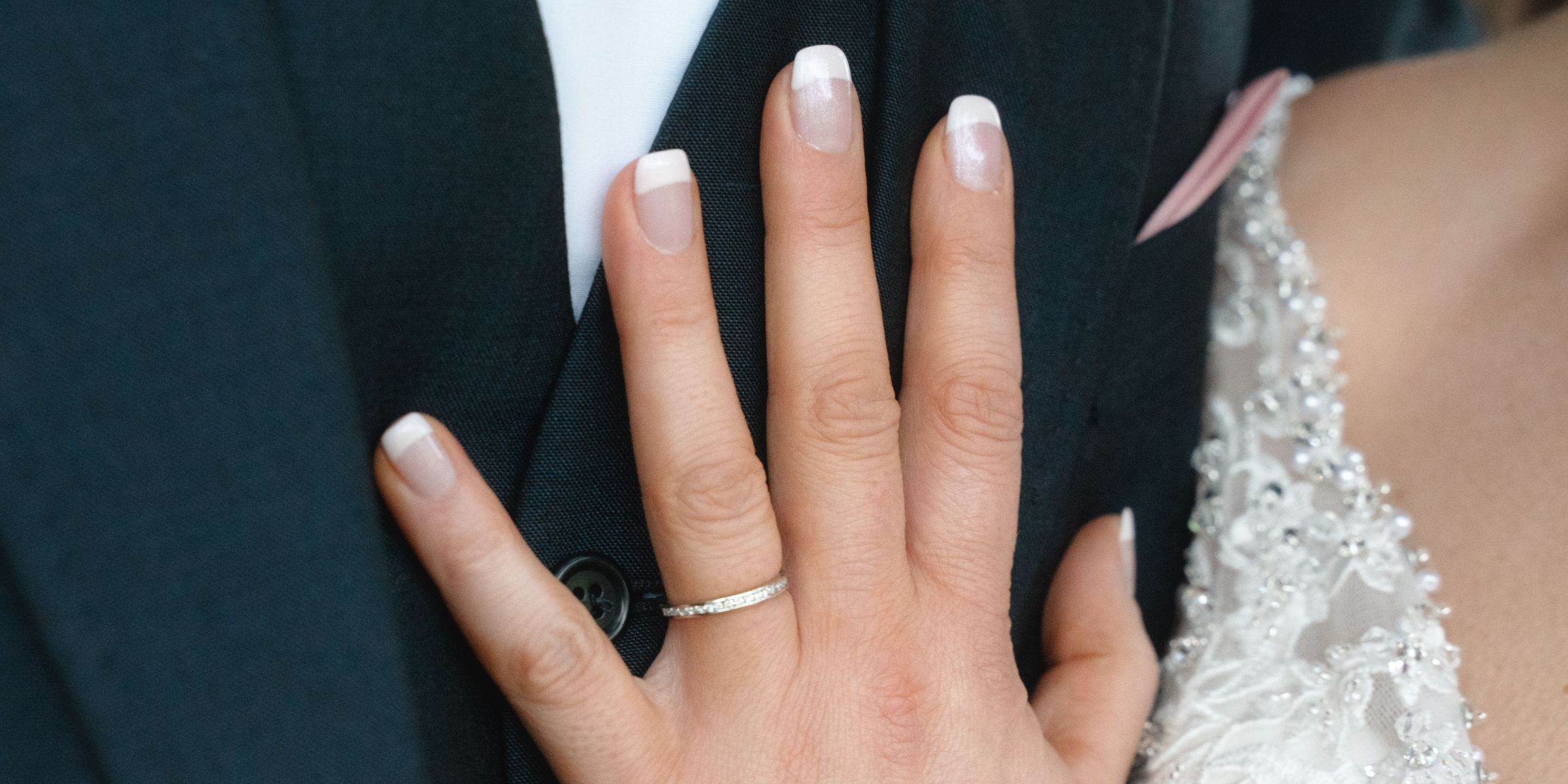 French manicure | Source: Pexels