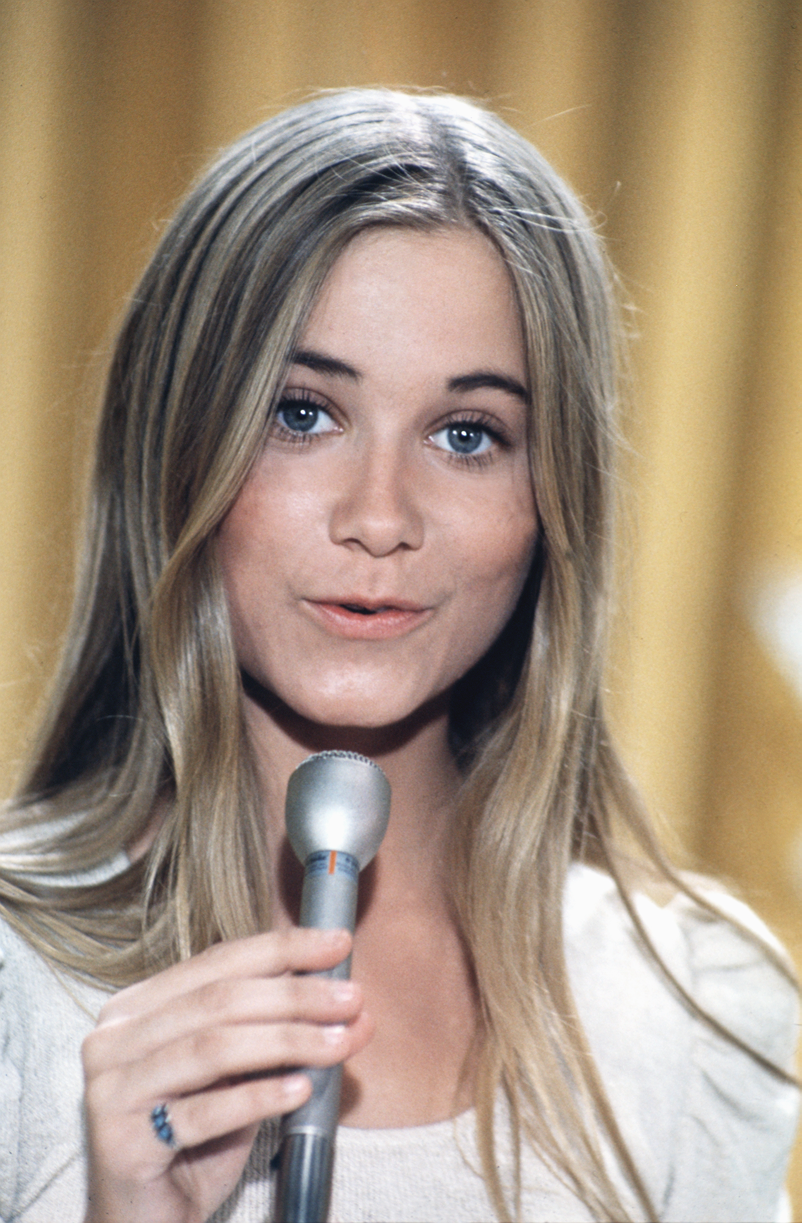 Maureen McCormick as Marcia Brady in the episode, "The Show Must Go On" on "The Brady Bunch"  in 1972 | Source: Getty Images