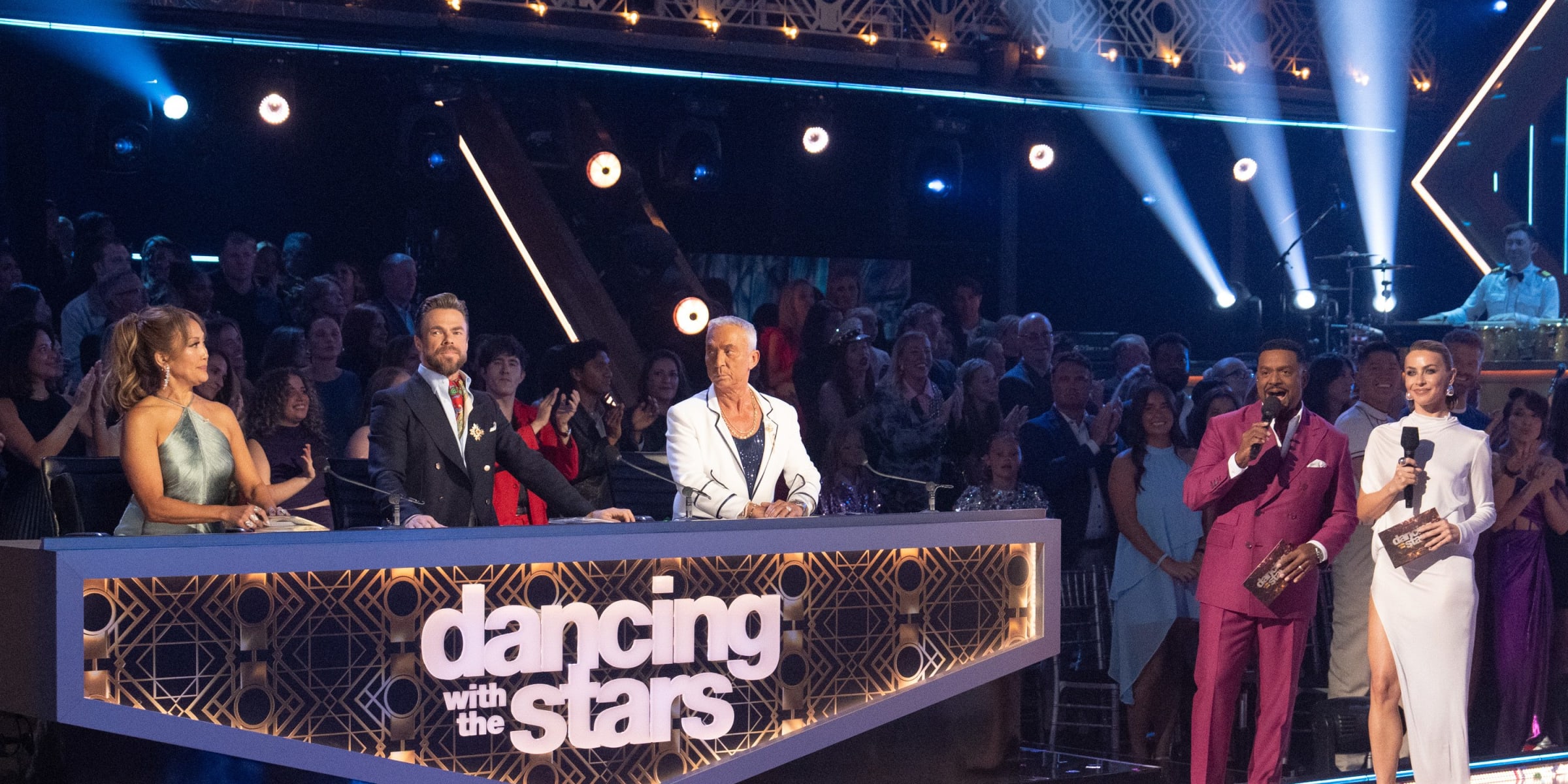 Carrie Ann Inaba, Derek Hough, Bruno Tonioli, Alfonso Ribeiro, and Julianne Hough. | Source: Getty Images