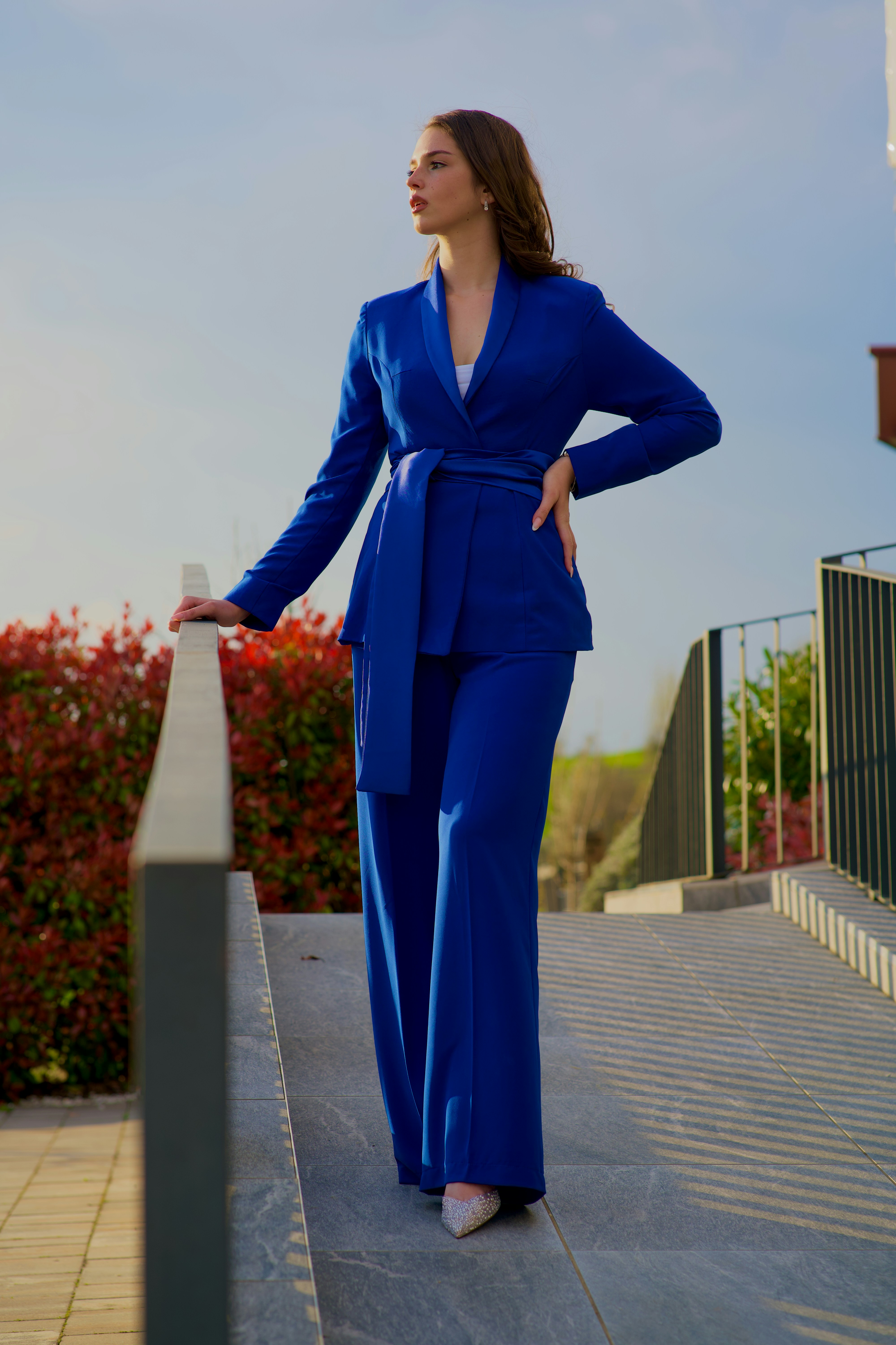 Woman in a blue outfit | Source: Unsplash