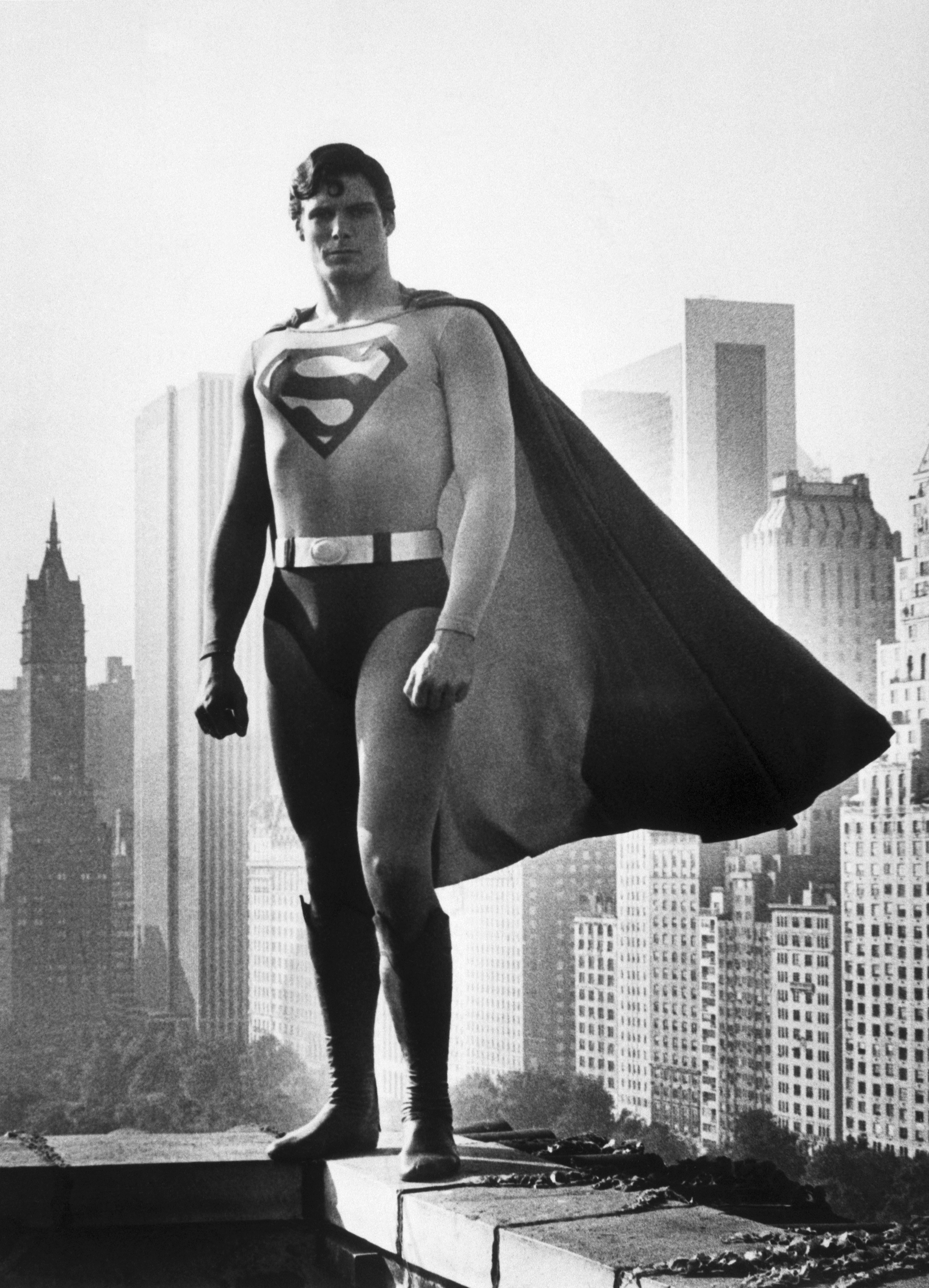Christopher Reeve pictured on the roof of a midtown Manhattan building on July 18, 1977, in Manhattan, New York. | Source: Getty Images