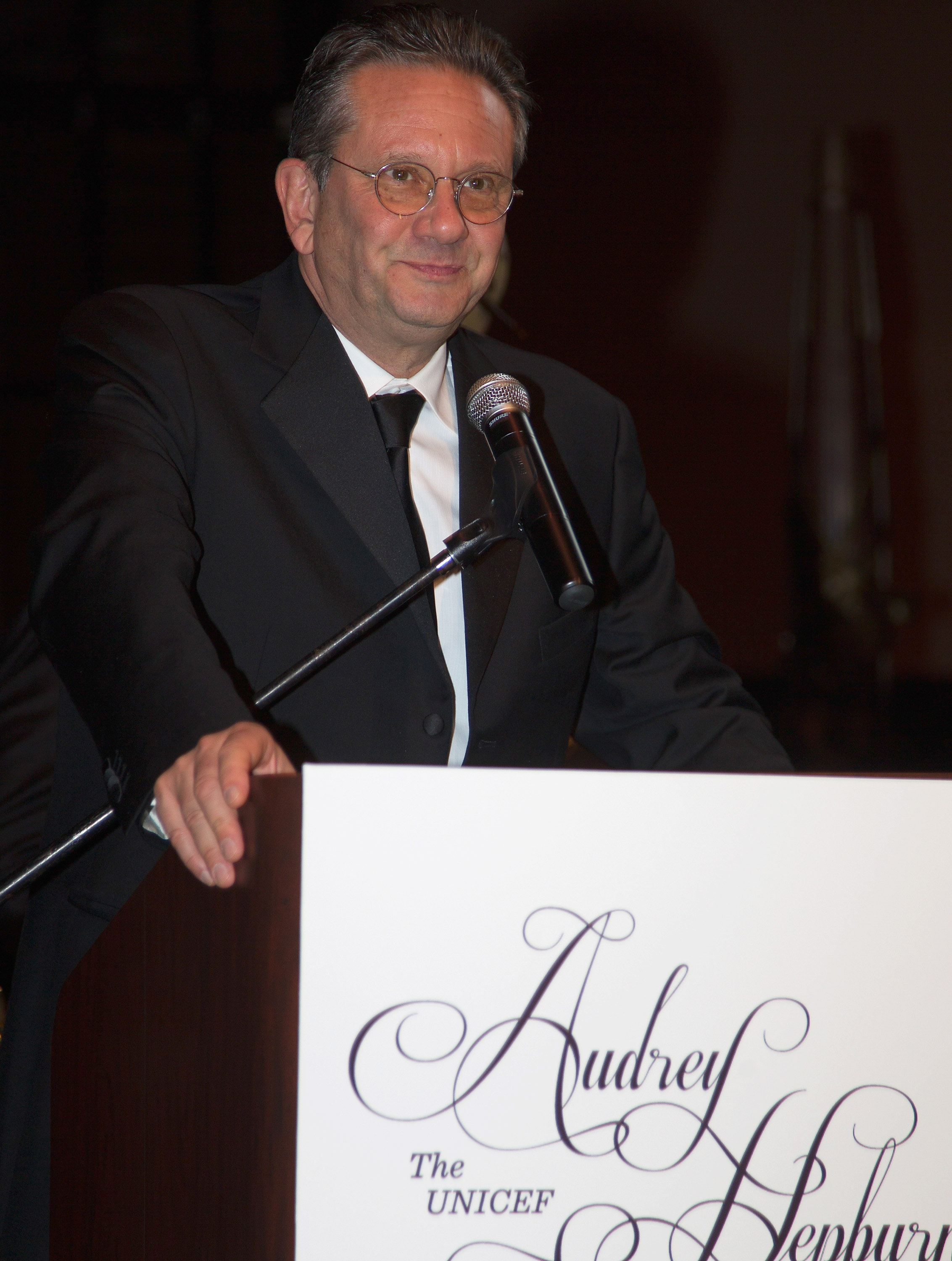 Sean Hepburn Ferrer speaks at The 2nd Annual UNICEF Audrey Hepburn Society Ball in Houston, Texas, on October 14, 2014 | Source: Getty Images