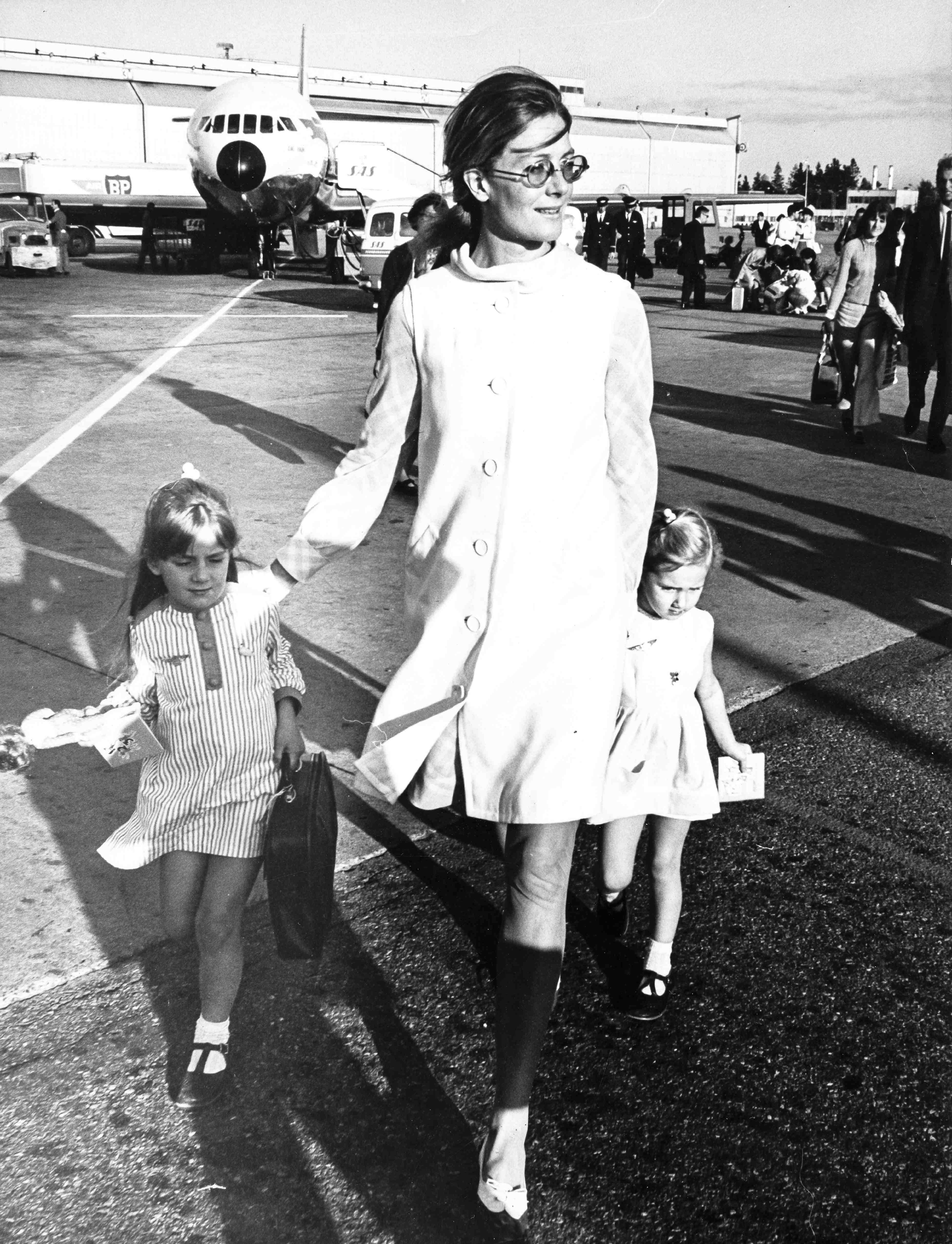 The girl, Vanessa Redgrave, and Joely Richardson in Stockholm in 1968