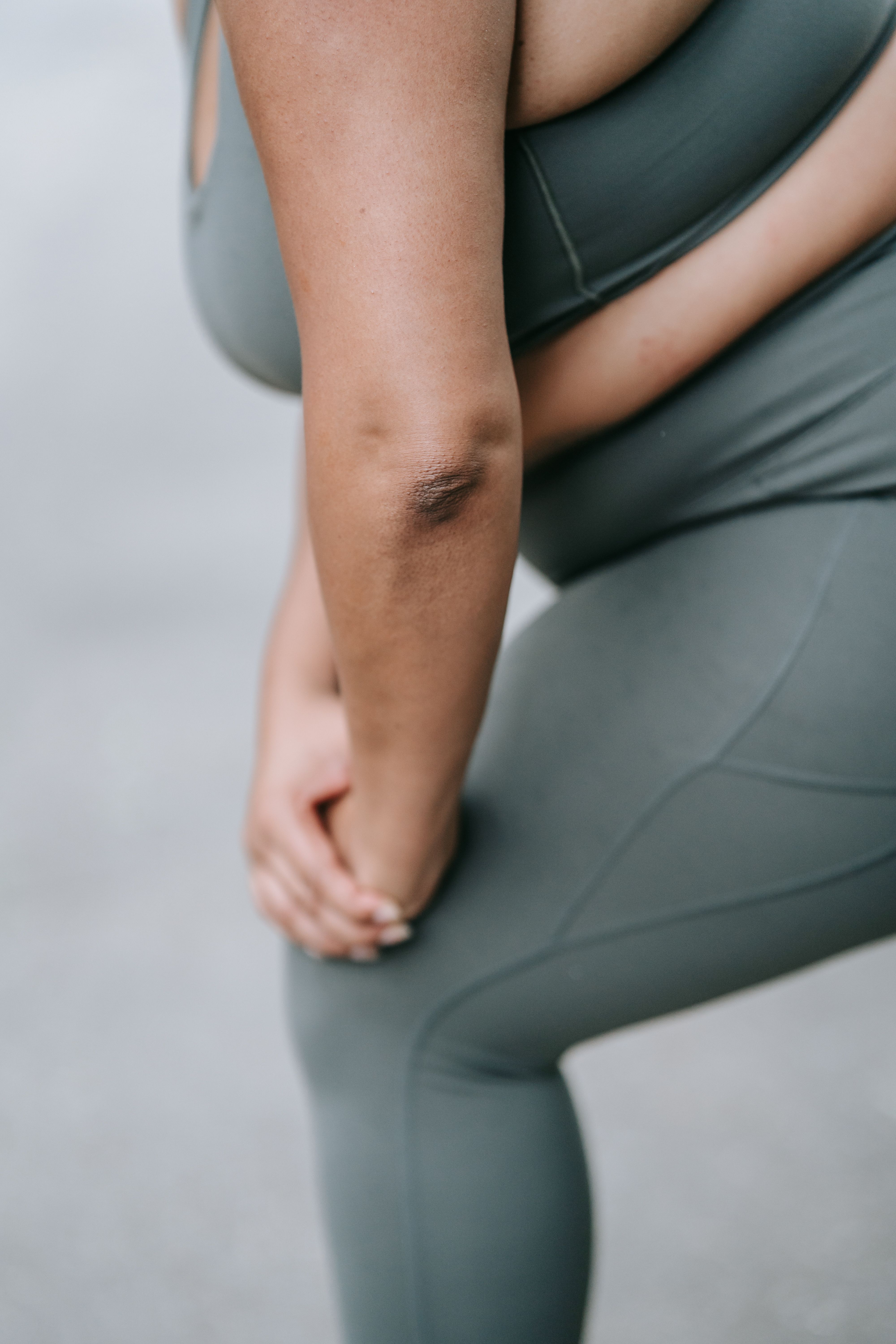 Woman strengthening her knee | Source: Getty Images