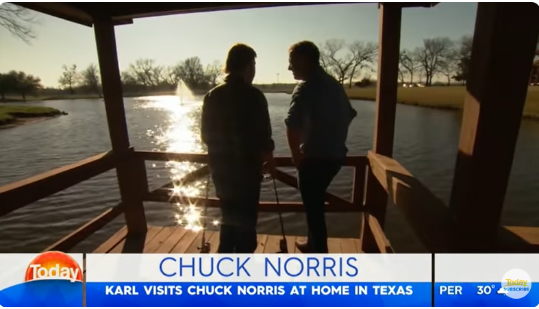 Chuck Norris and Karl Stefanovic at the actor's Texas ranch, from a video dated July 10, 2018 | Source: Youtube/@TodayShowAU