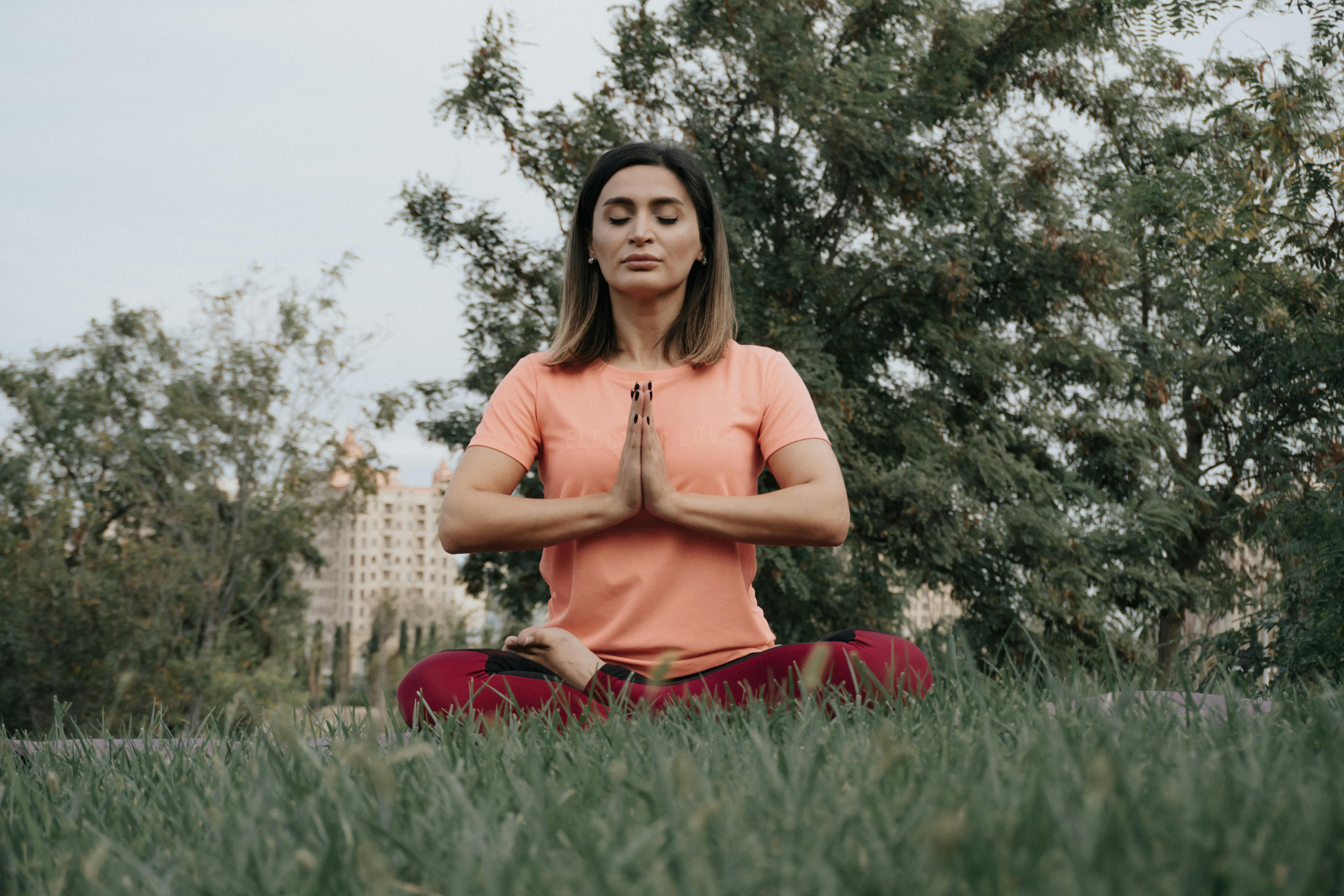 Woman meditating | Source: Pexels
