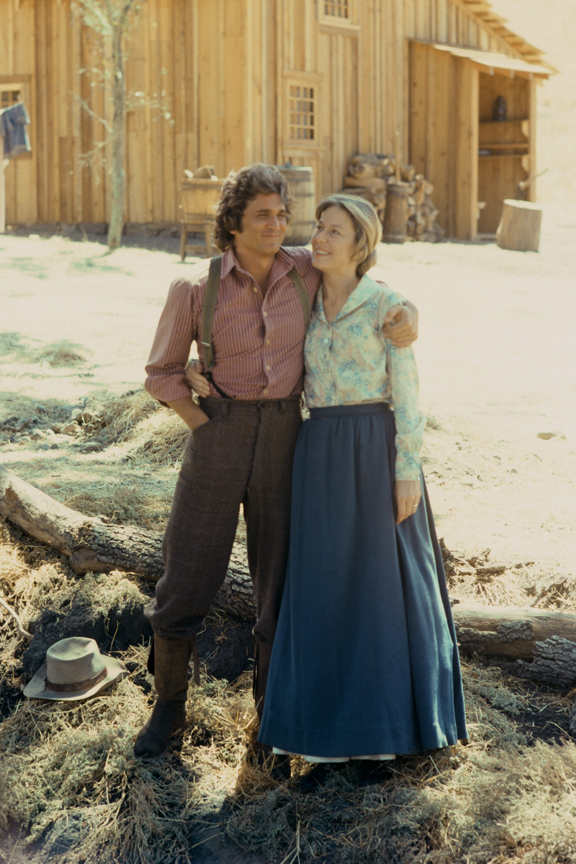 Michael Landon and the famous actress on the set of "Little House on the Prairie," circa 1974. | Source: Getty Images