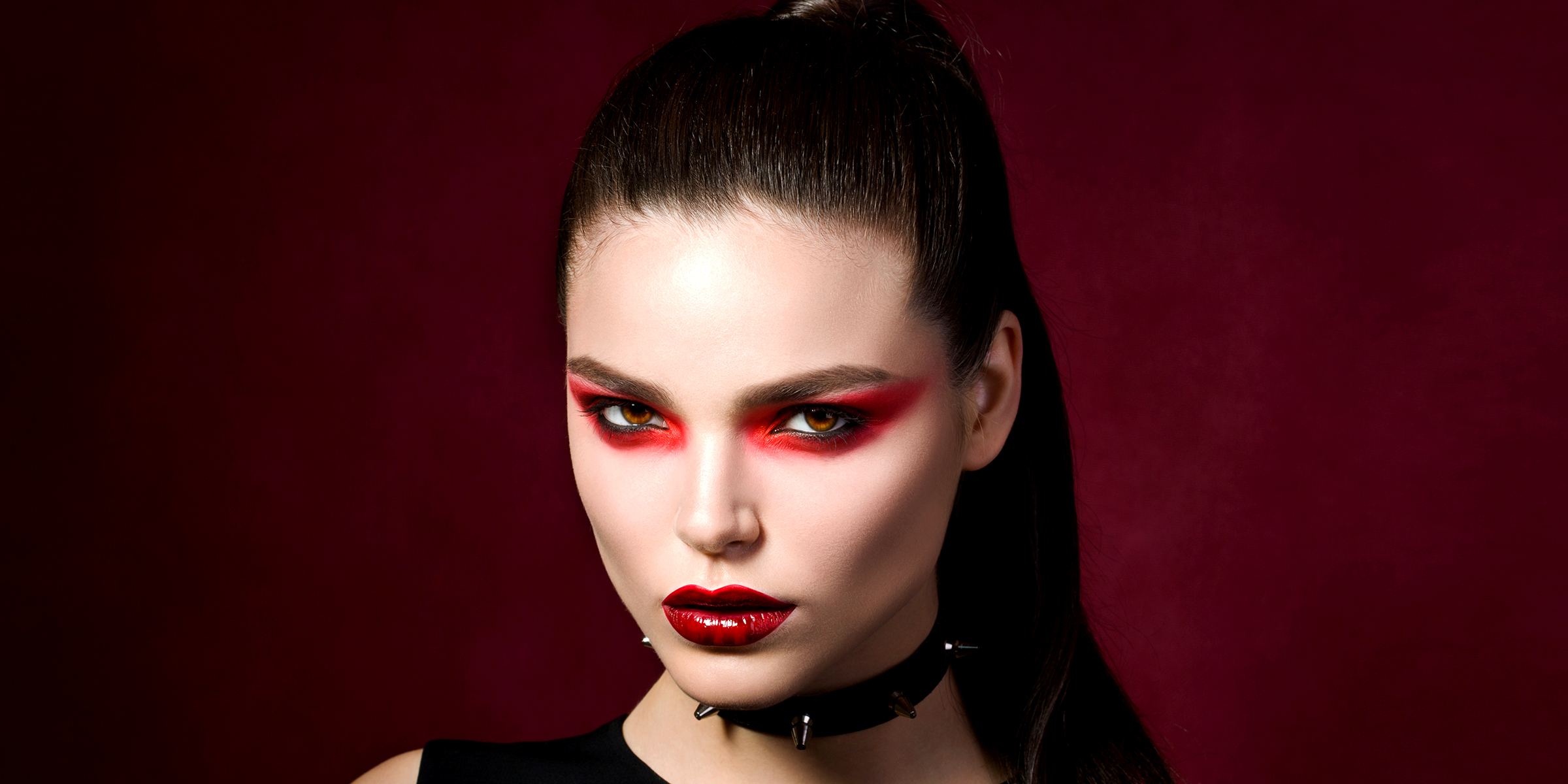 A Young Woman with a Straight-Eyebrow Make-up Look | Source: Getty Images