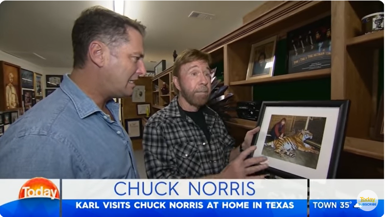 Chuck Norris and Karl Stefanovic at the actor's Texas ranch, from a video dated July 10, 2018 | Source: Youtube/@TodayShowAU