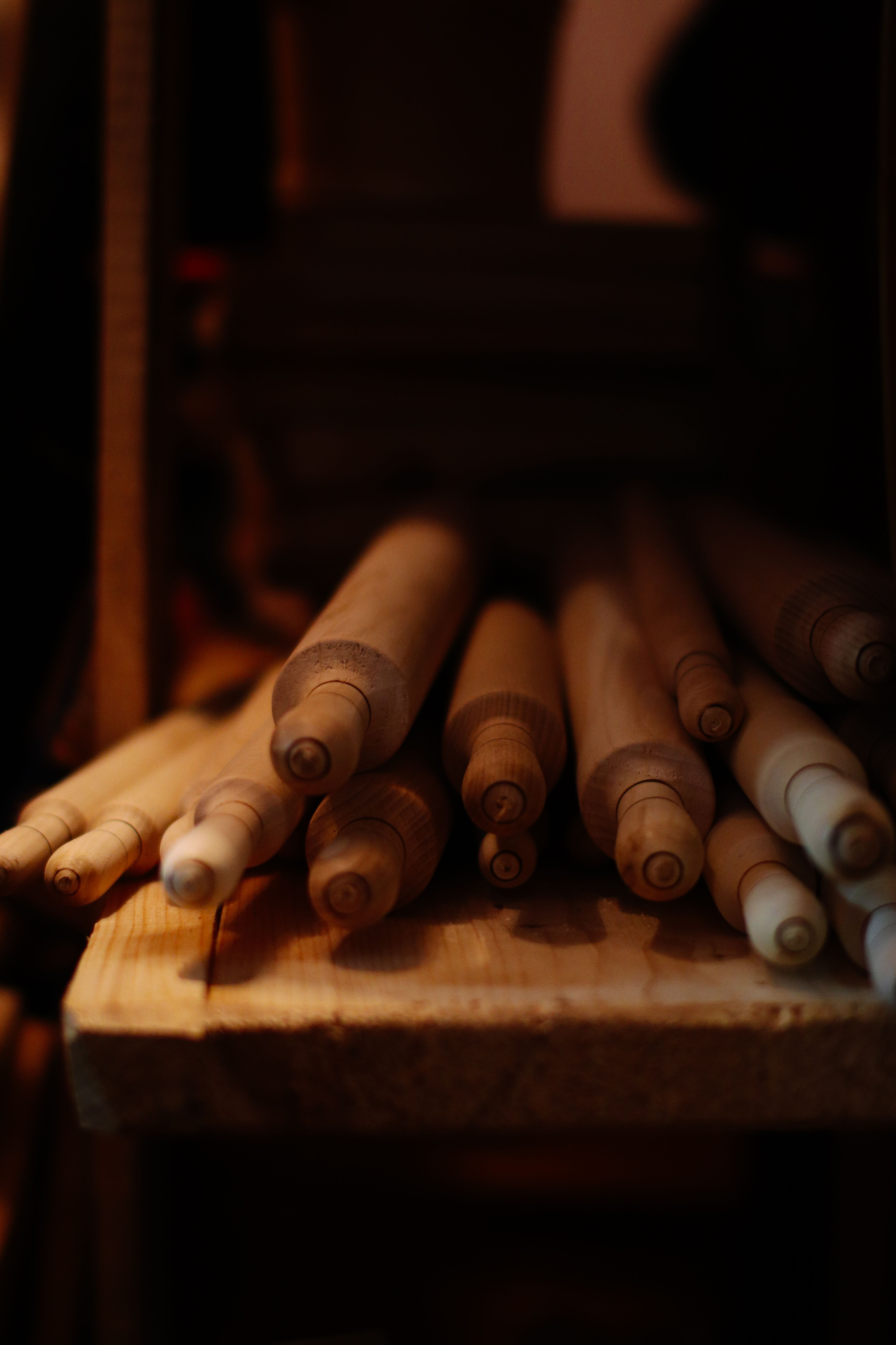 A stack of rolling pins | Source: Pexels