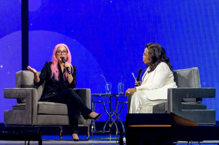 SUNRISE, FL - JANUARY 04: (EXCLUSIVE COVERAGE) Lady Gaga and Oprah Winfrey speak during Oprah's 2020 Vision: Your Life in Focus Tour presented by WW (Weight Watchers Reimagined) at BB&T Center on January 4, 2020 in Sunrise, Florida. (Photo by Jason Koerner/Getty Images for Oprah)