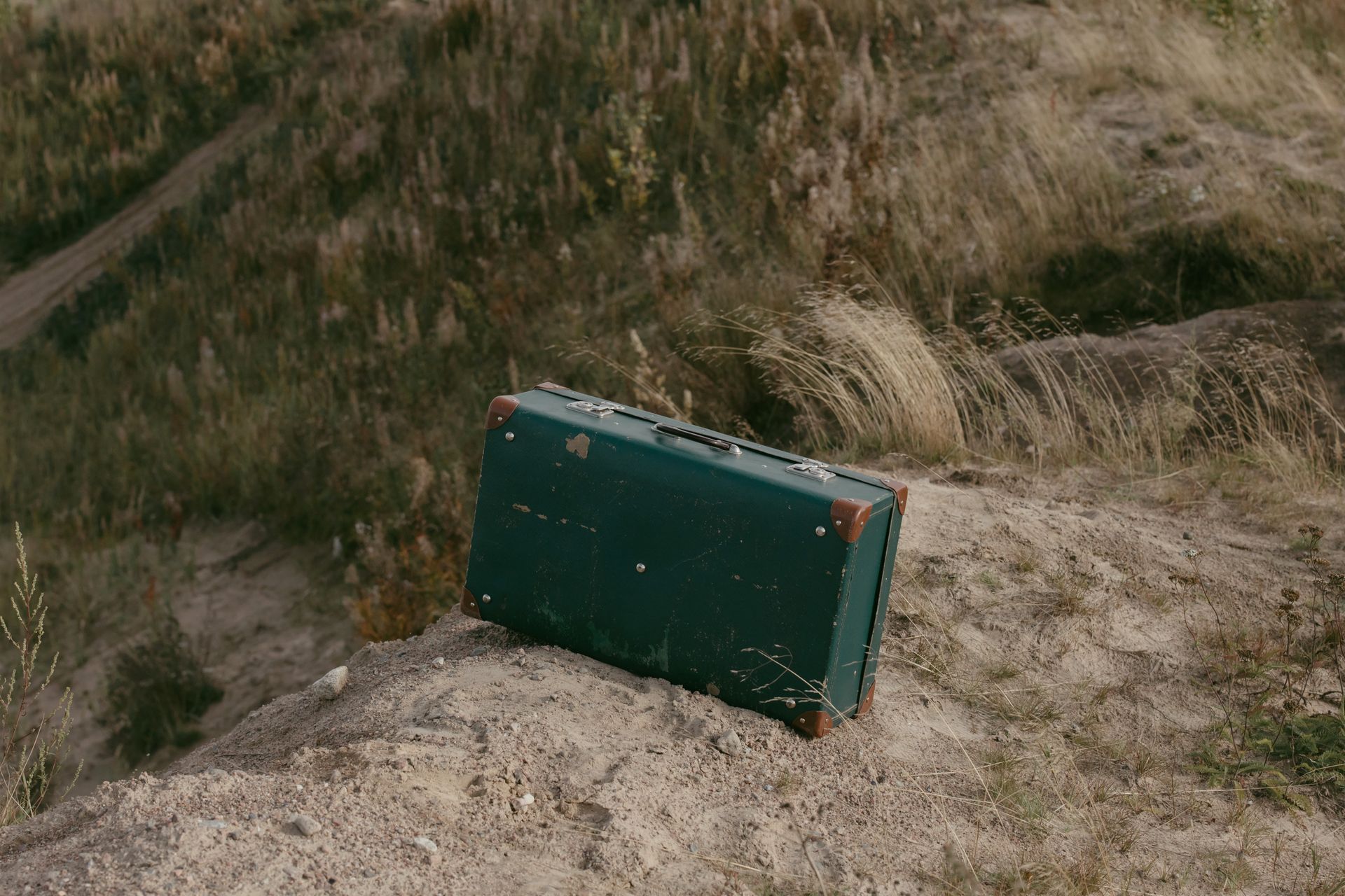 An old suitcase | Source: Pexels