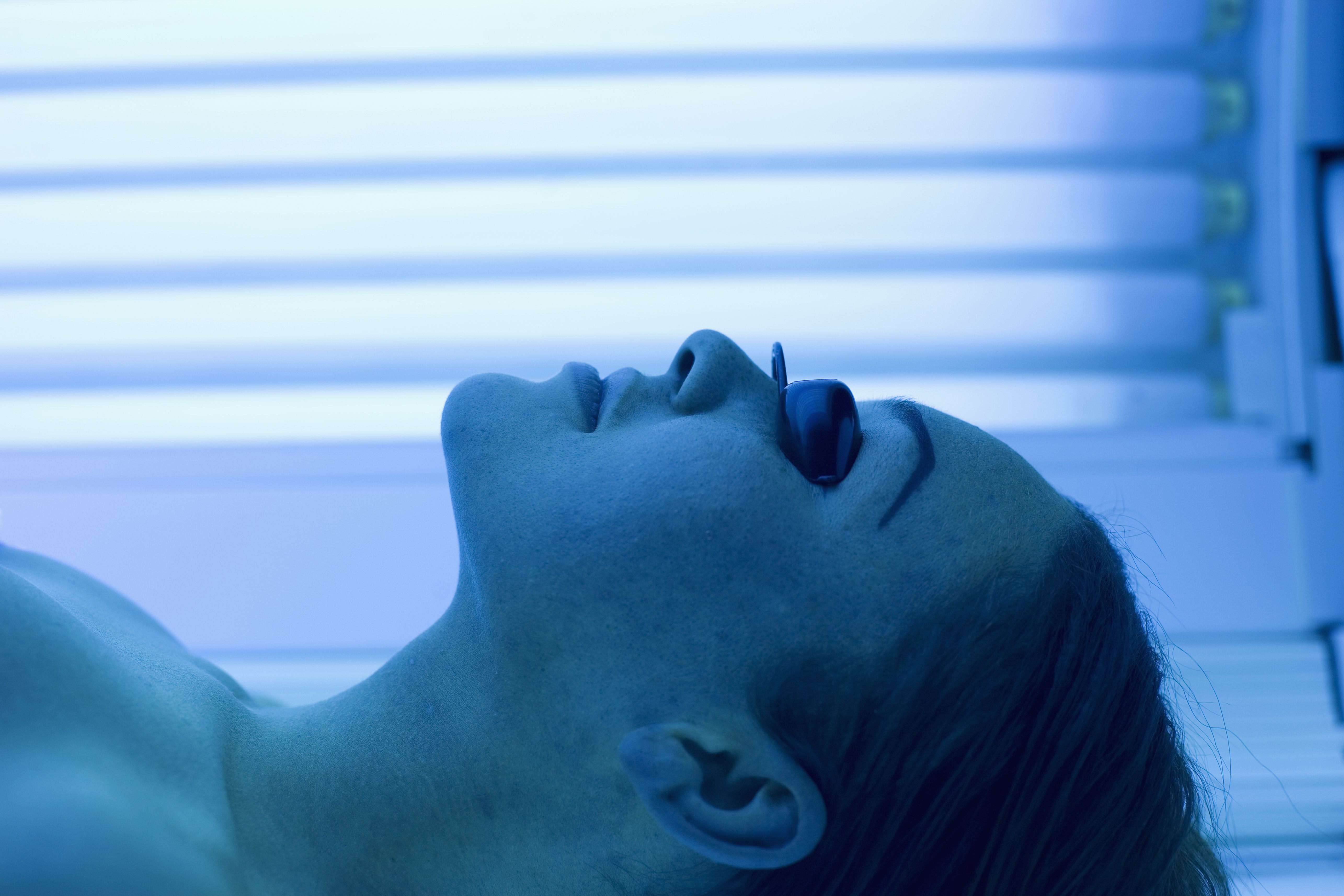 A woman in a tanning bed. | Source: Getty Images