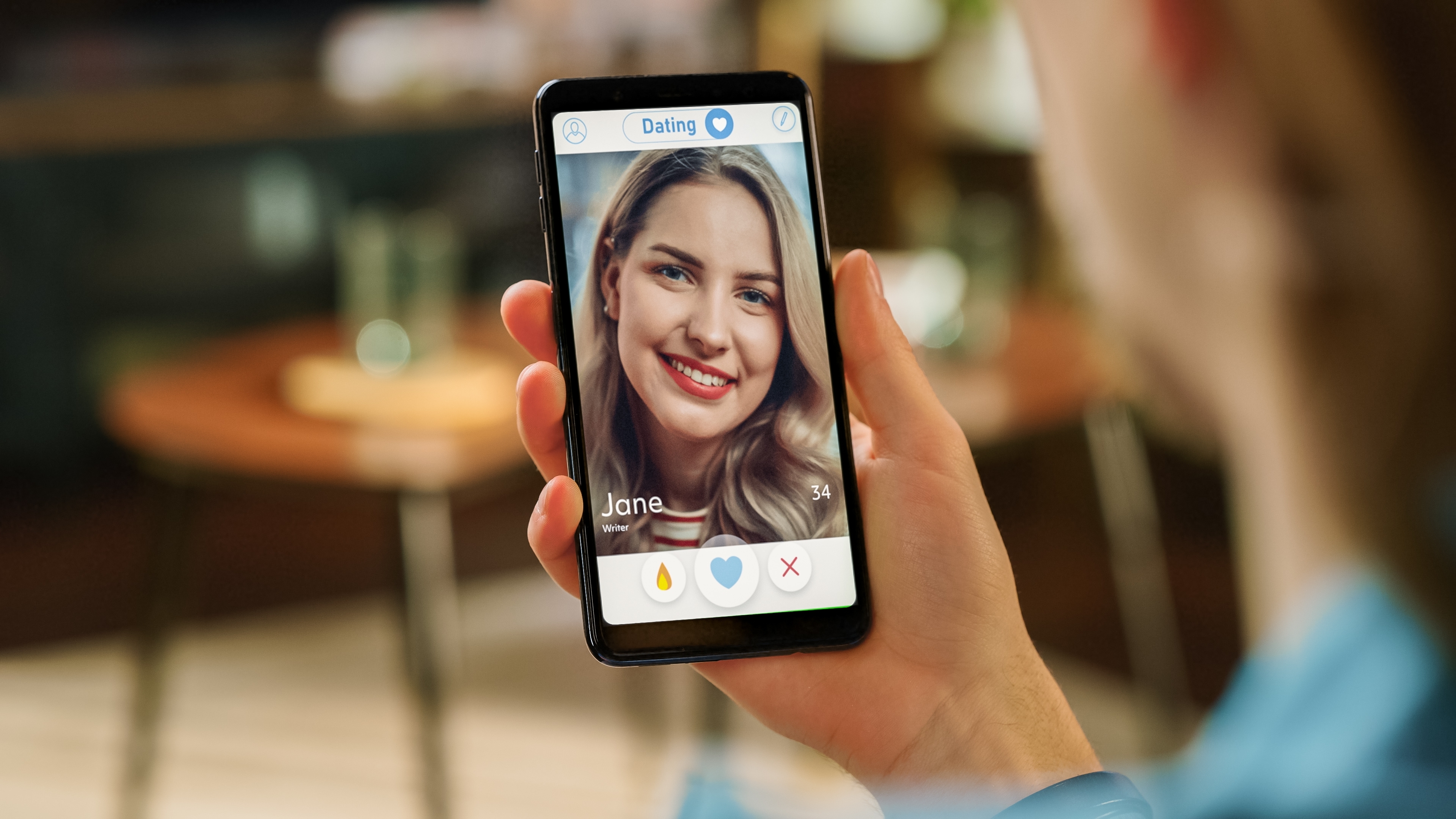 A person using a dating app | Source: Shutterstock