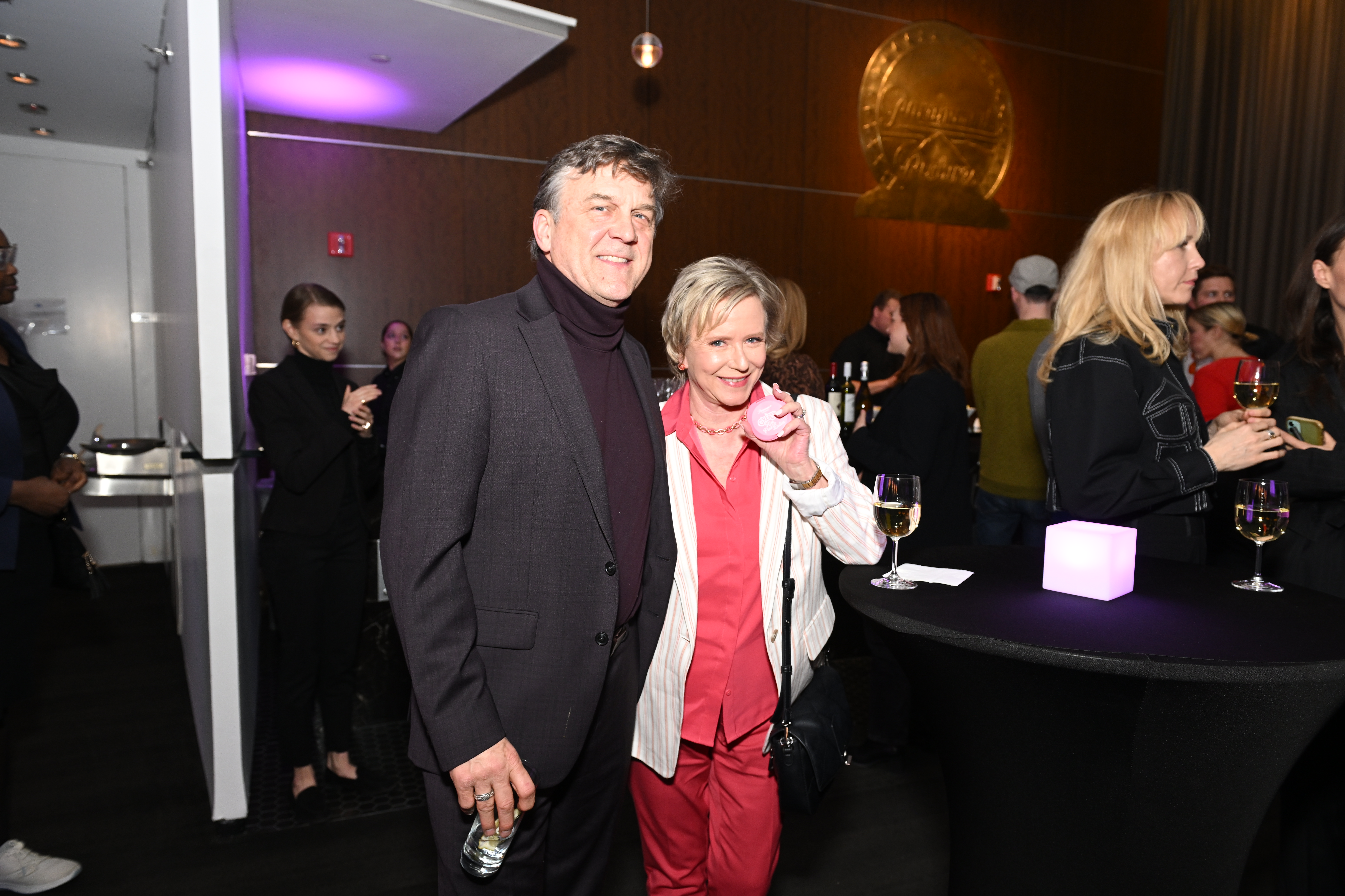 Eve Plumb and her husband Ken Pace in New York in 2023 | Source: Getty Images