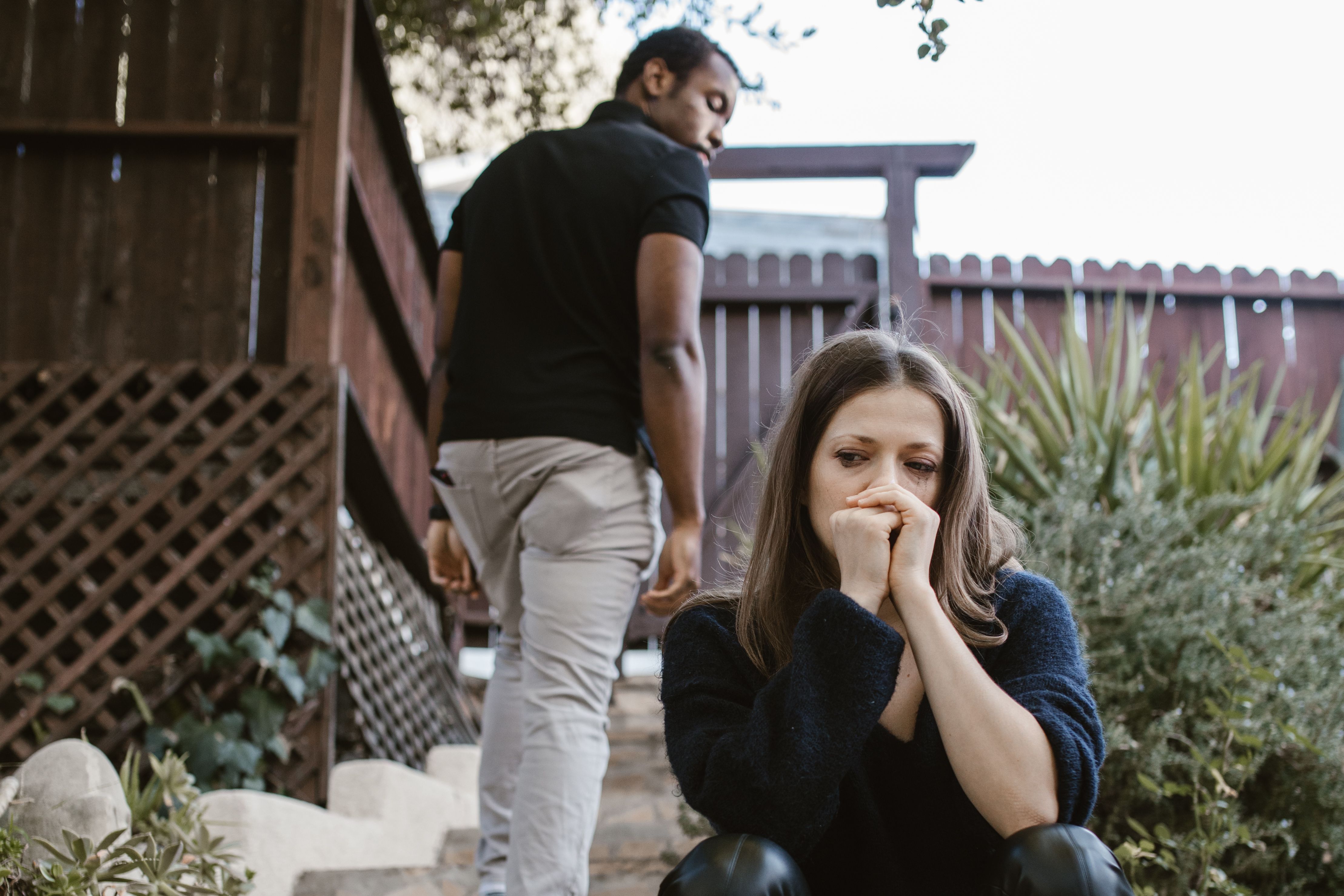 The woman is upset that her husband is leaving her | Source: Pexels