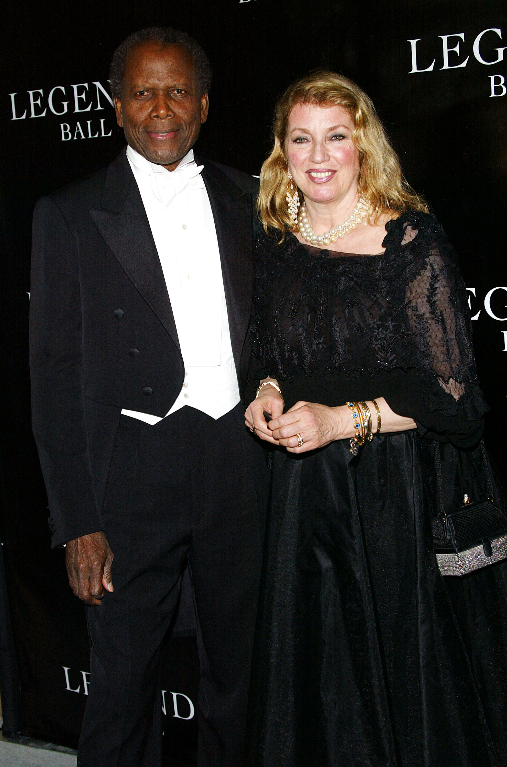 Sidney Poitier and Joanna Shimkus attend Oprah Winfrey's Legends Ball on May 14, 2005, in Santa Barbara, California. | Source: Getty Images