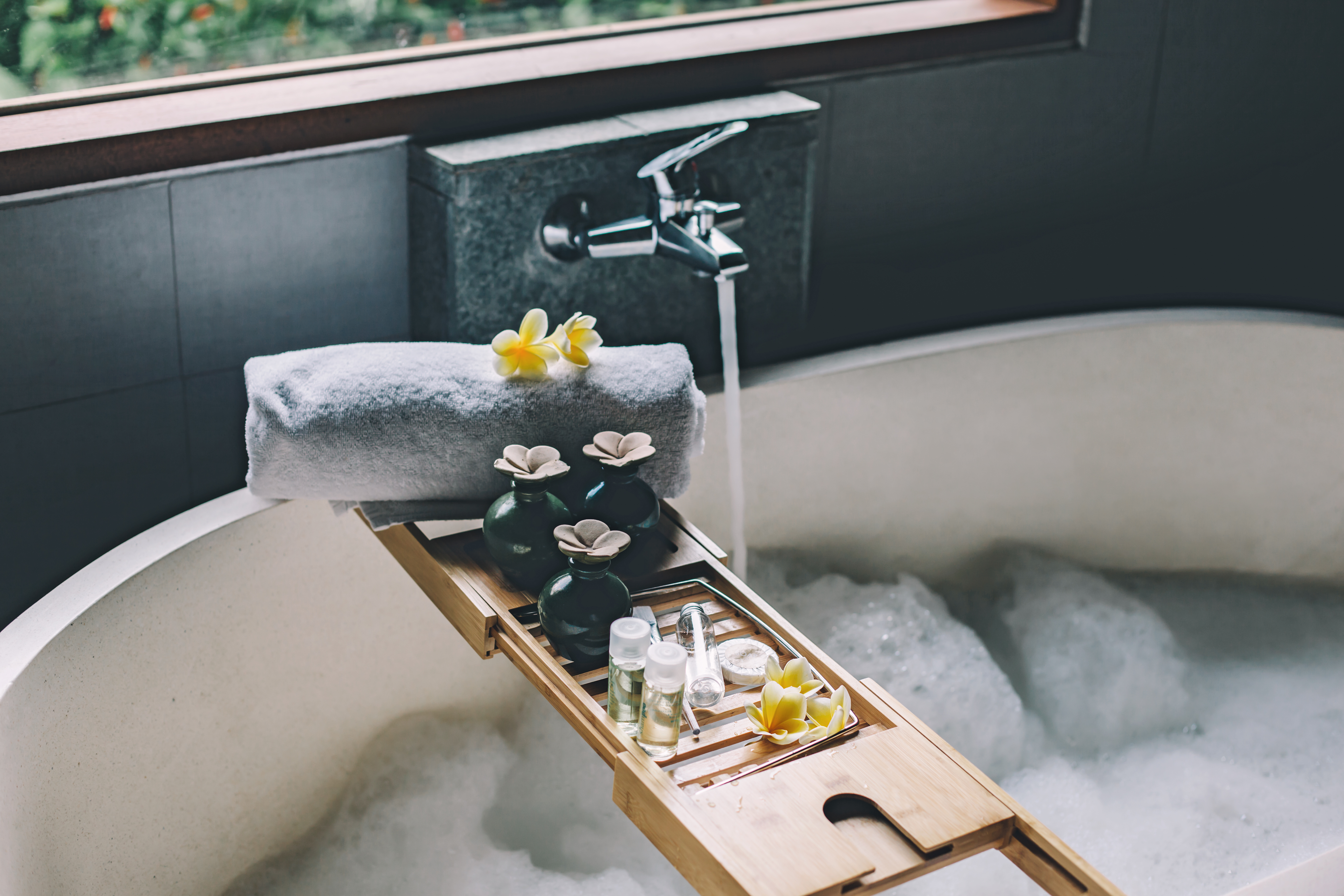 Luxurious bathtub. | Source: Getty Images