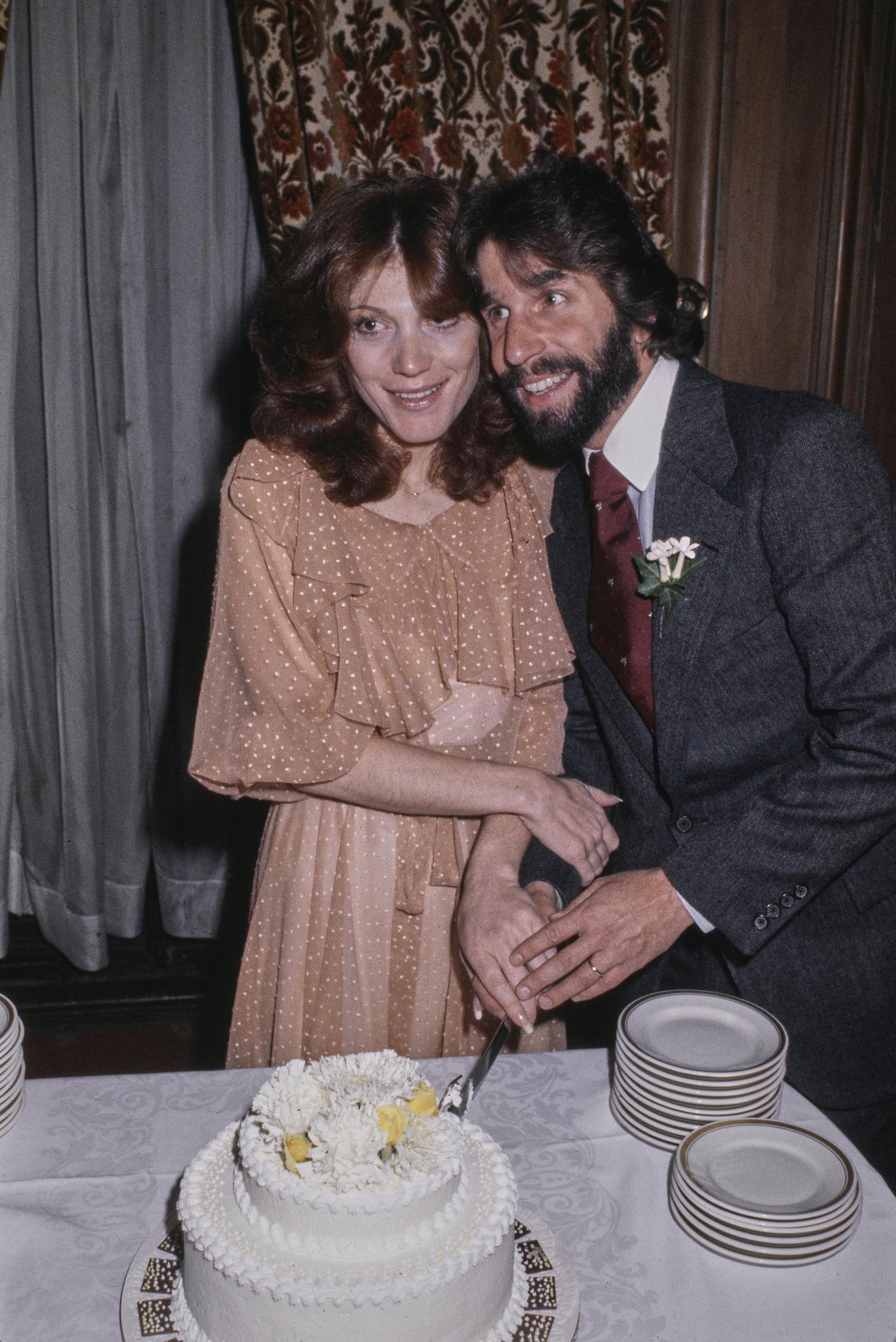 Stacey Weitzman and Henry Winkler pictured at their reception on May 5, 1978, in New York. | Source: Getty Images