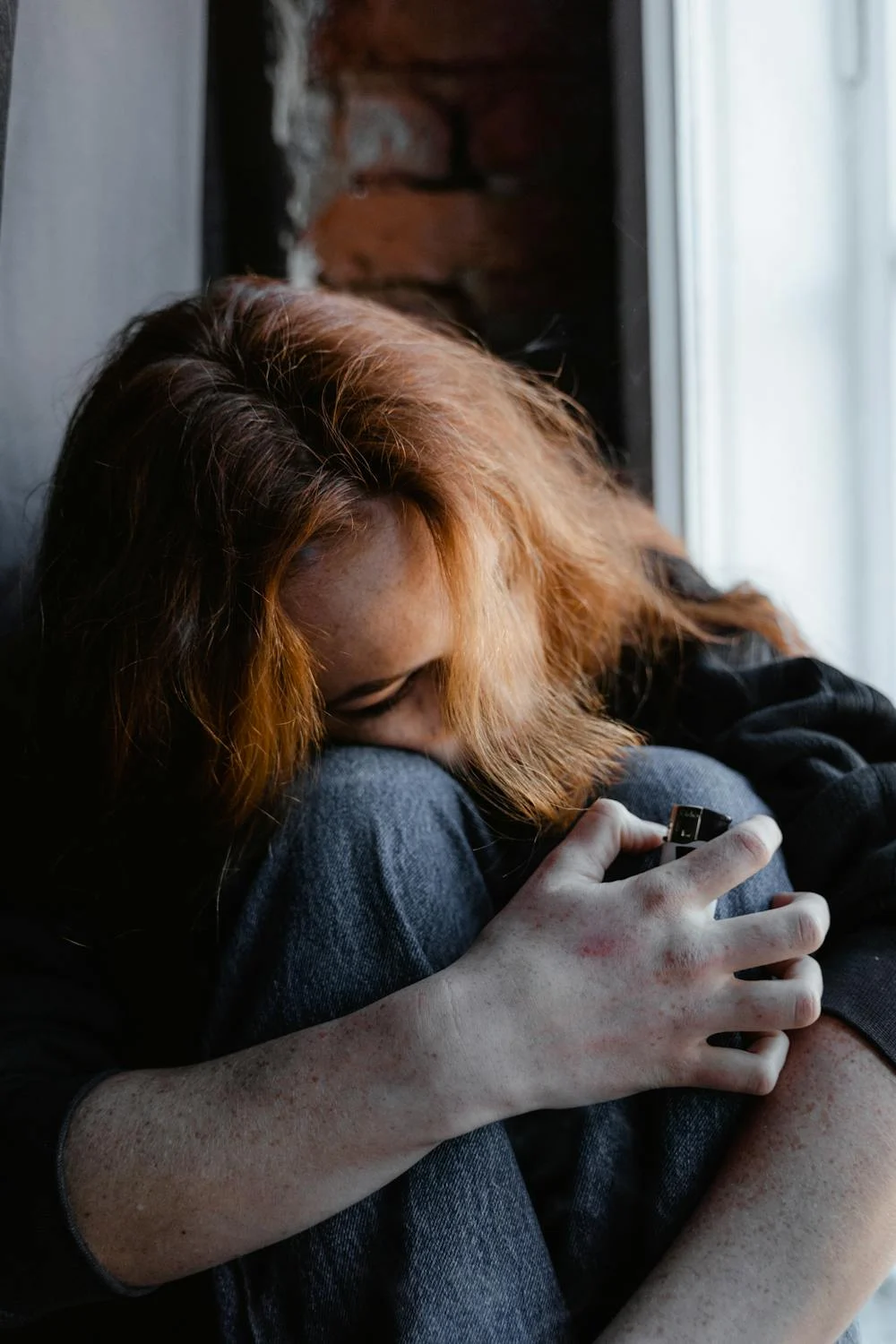 A serious woman deep in thought | Source: Pexels